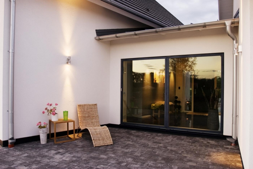 BOK.06 Utomhus V�gg Alu