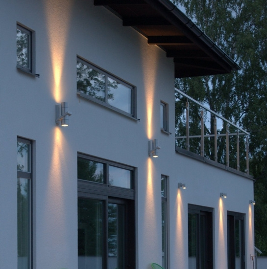 BOK.12 Lampa Utomhus V�gg Alu